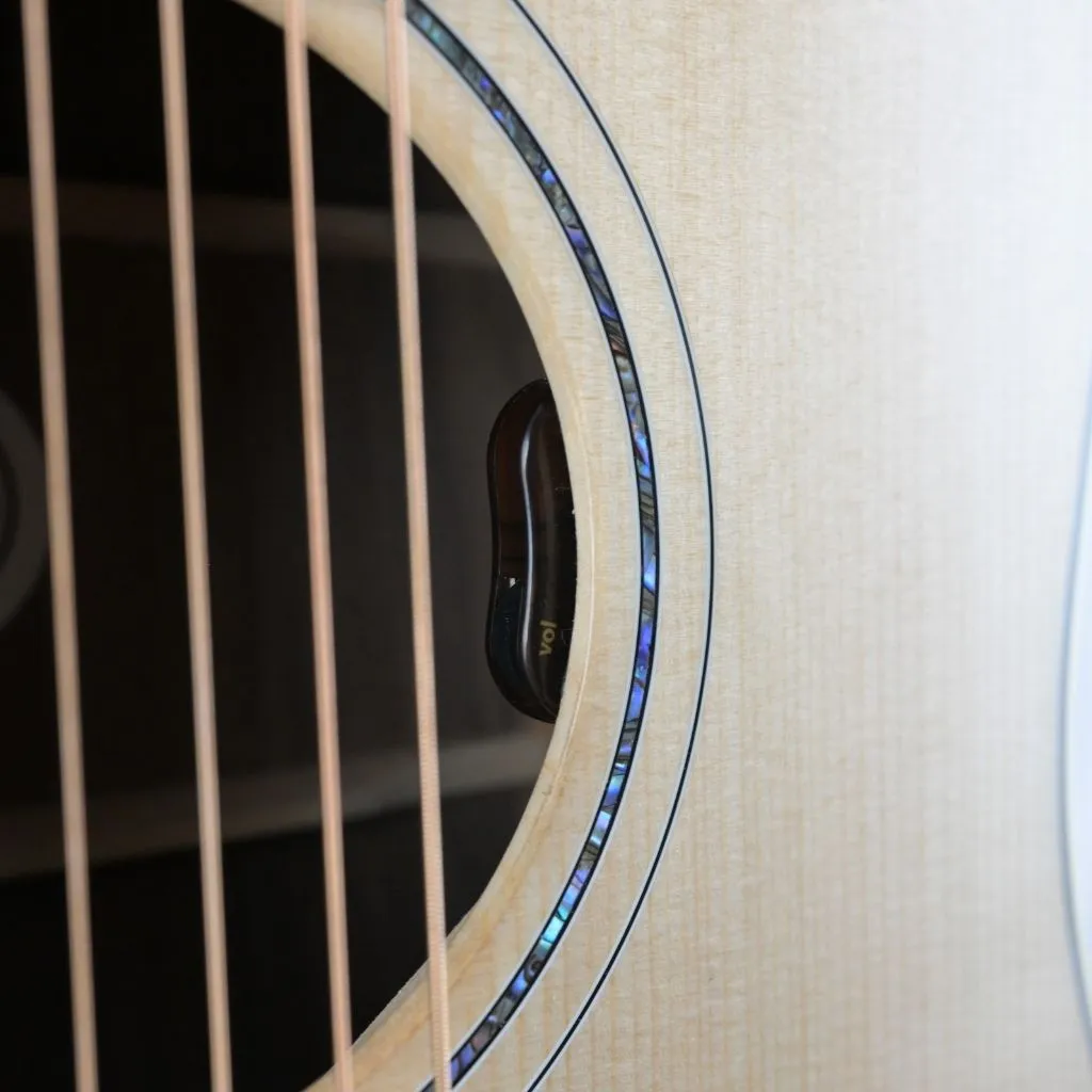 Gibson J-15 Left Hand - Antique Natural