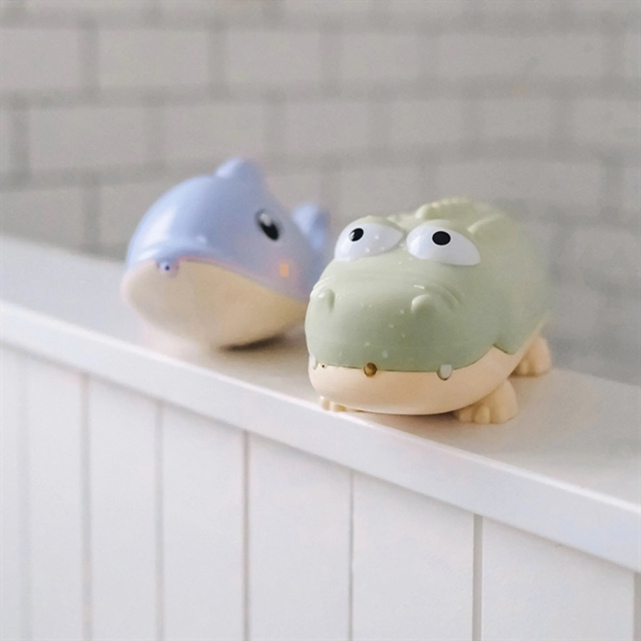 SunnyLife Bath Squirters Crocodile Pastel Green