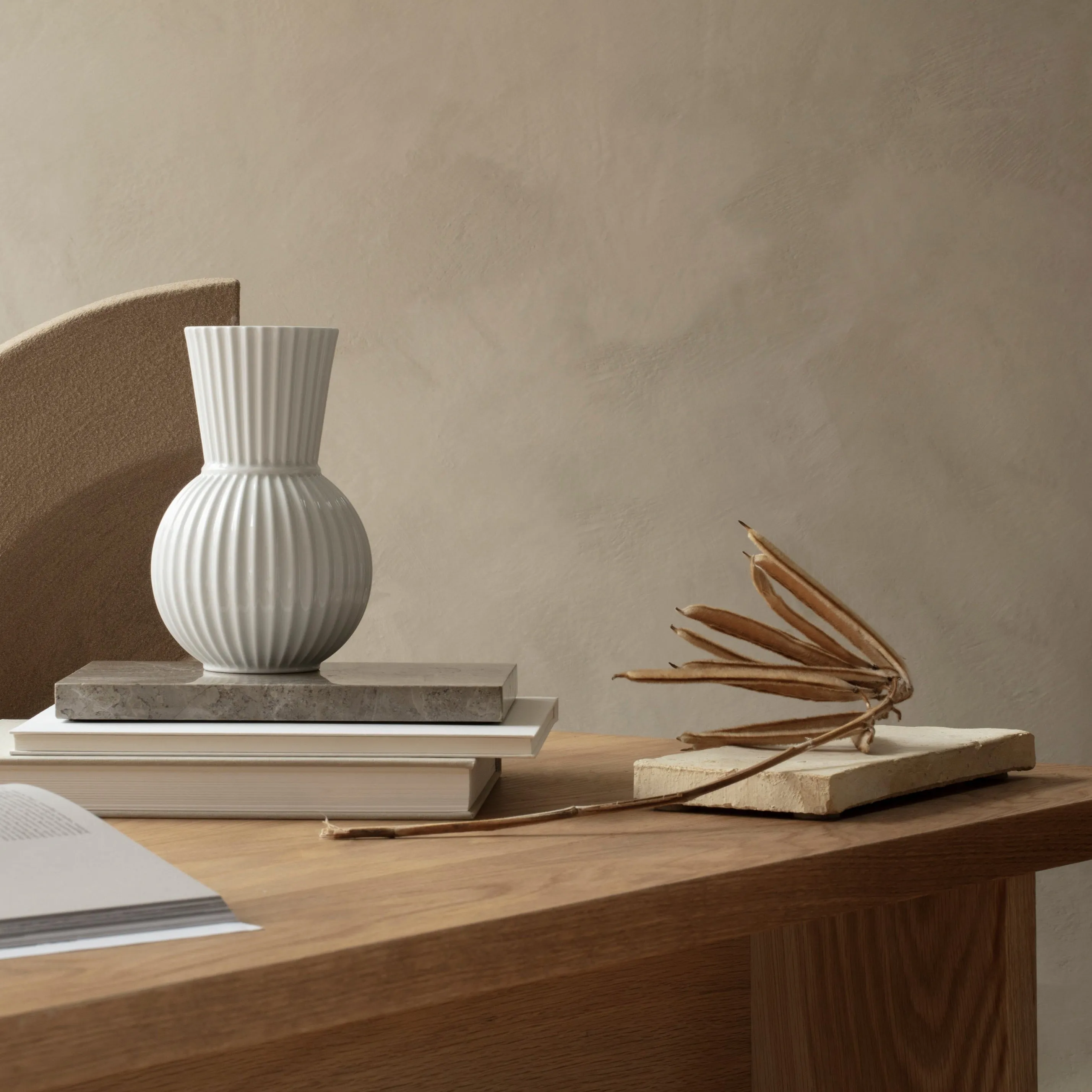 Tura Vase | White Porcelain | 18cm
